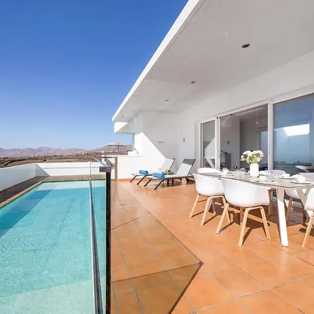 Isabela Βίλα Tías